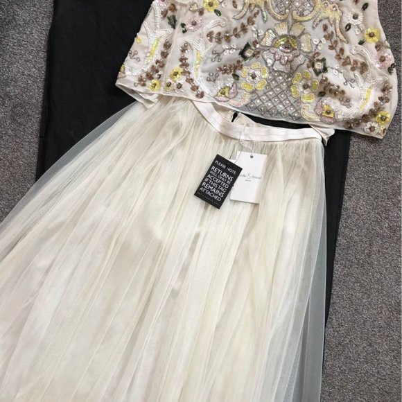 Needle and Thread Wedding Dress - Picture 10 of 10